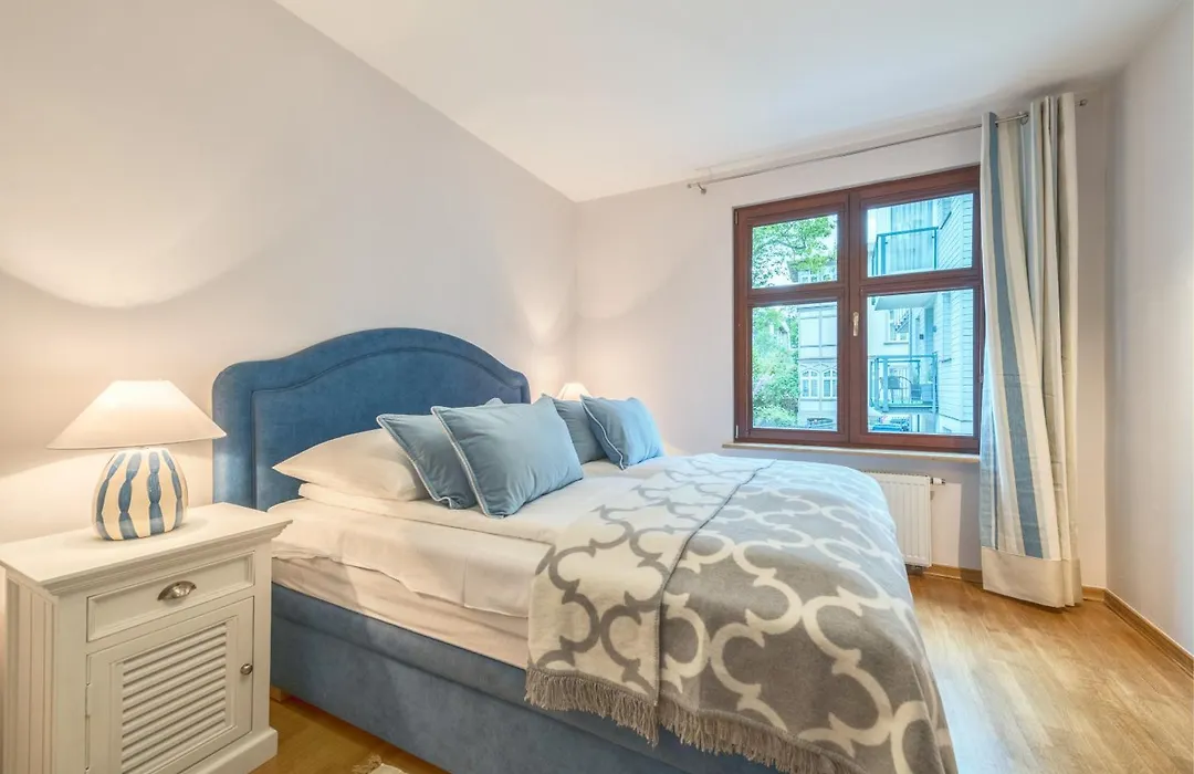 Dr Apartments - Hamptons-1
